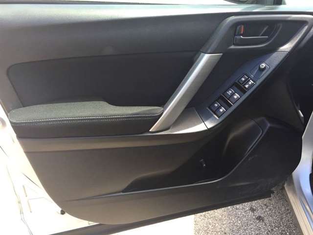 2014 Subaru Forester AWD 2.5i 4dr Wagon CVT